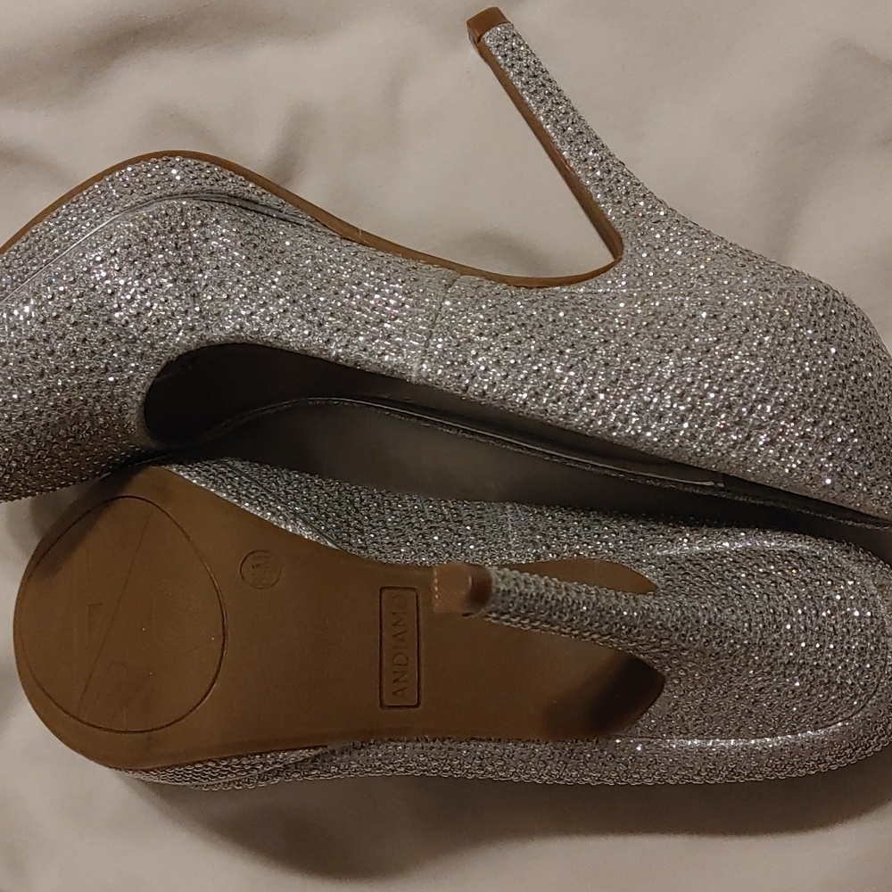 Andiamo Elegant Silver Glitter 4 Inch Heels Women's Size 8.5 Medium Event Ready - Picture 3 of 7